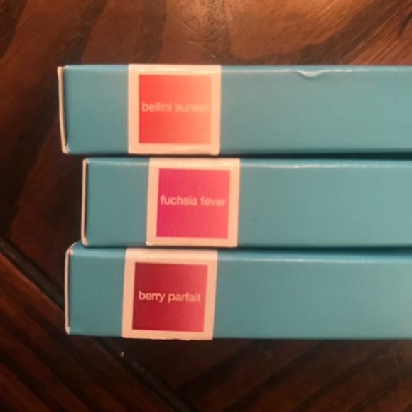 Bliss Other - BLISS Light the Glow Powder Blush